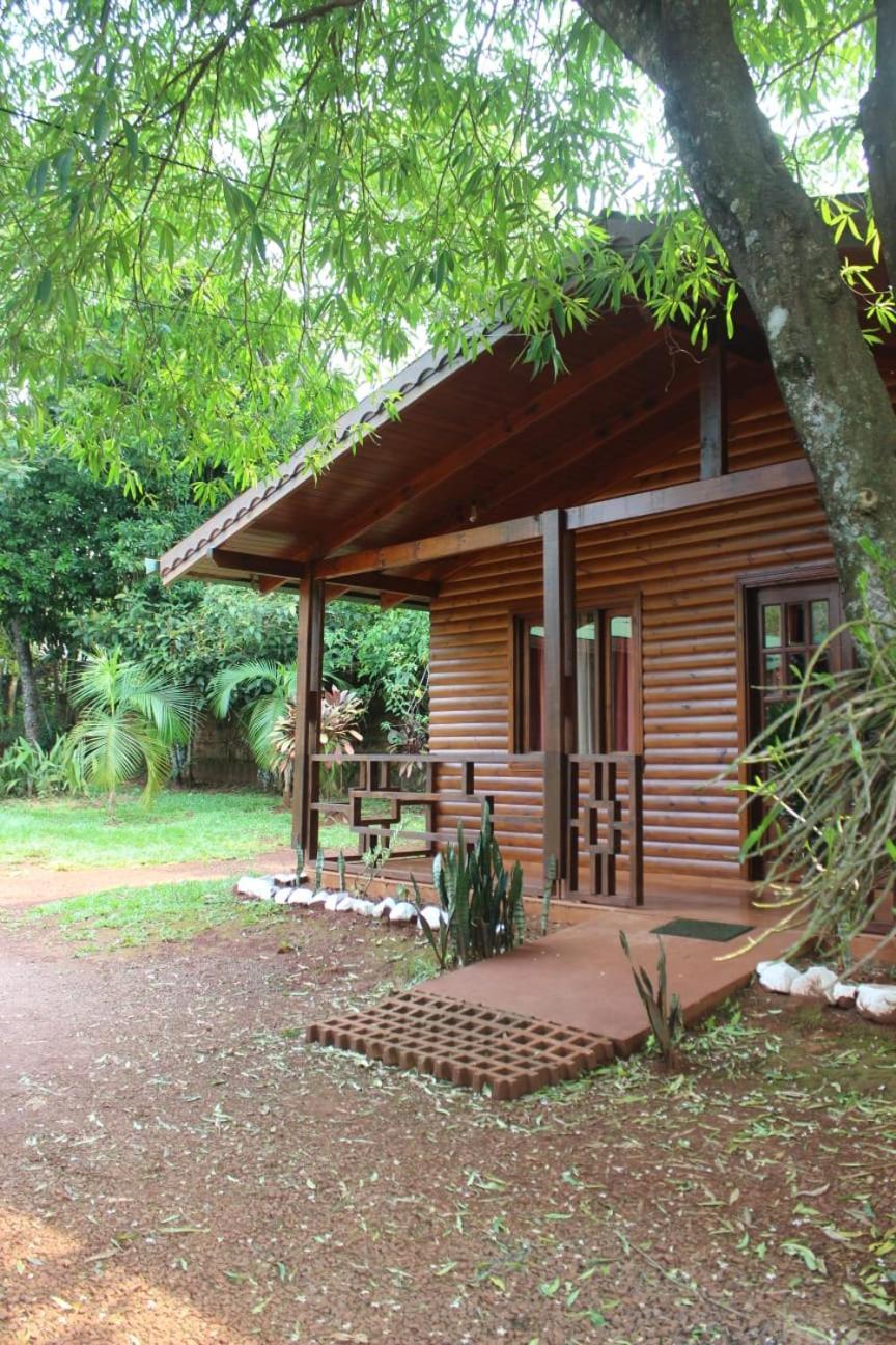 Cabanas Raices Pampeanas Пуерто Игуасу Екстериор снимка